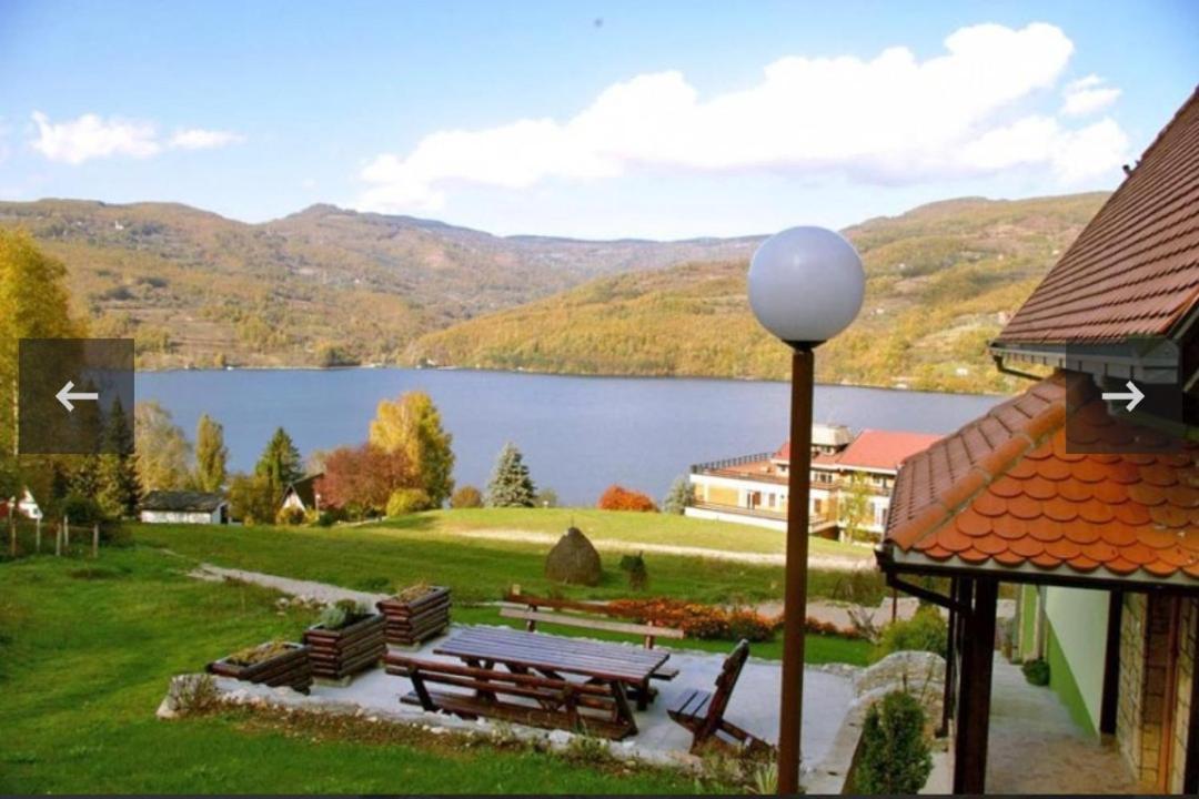 Vila Jezero Bajina Basta Værelse billede